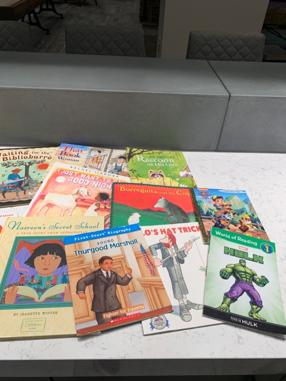 52 Book Kids Library - Picture 2 of 5